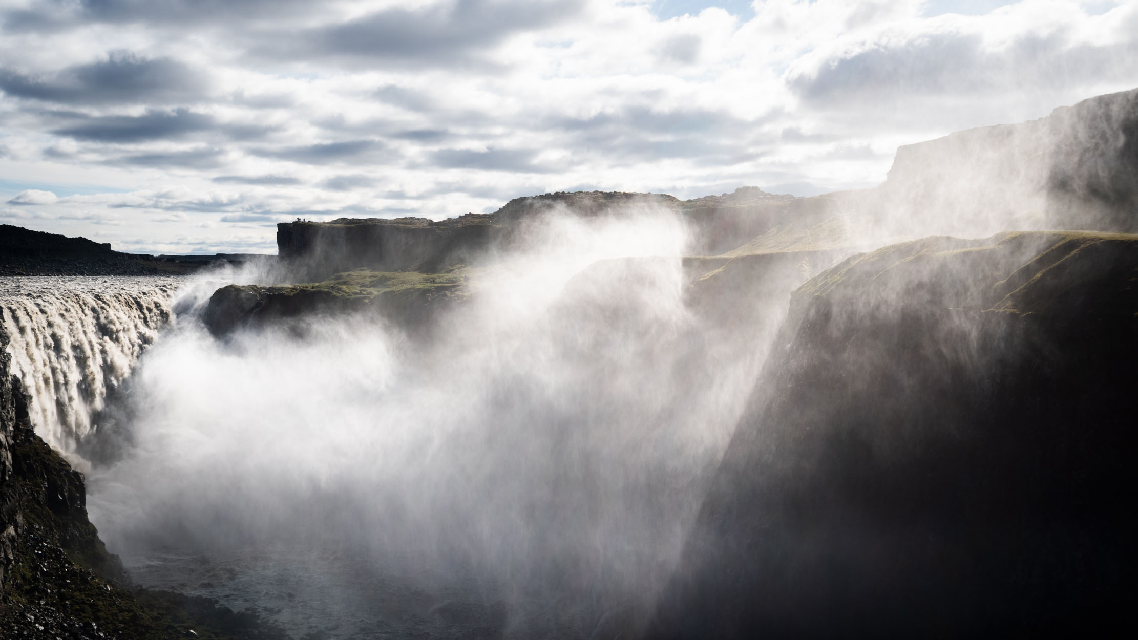 Dettifoss waterfall and Jökulsárgljúfur canyon from the east bank, north Iceland — photographed by Marcel Strobel